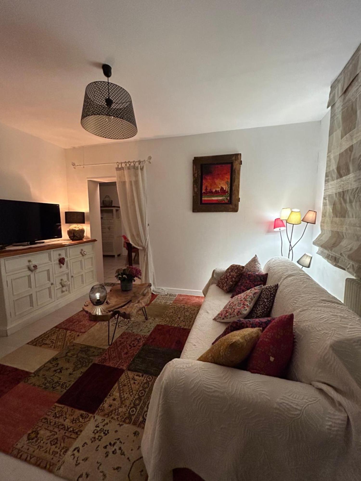Des Capucins Centre Apartment